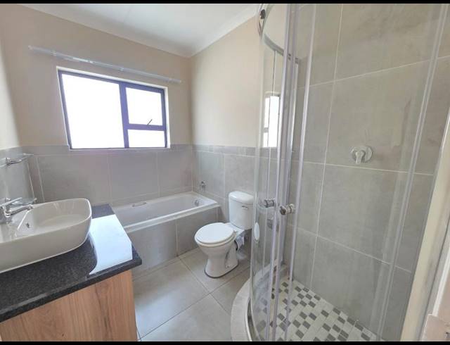 2 BEDROOM TOWNHOUSE FOR SALE IN RIVERSDALE